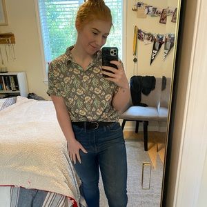 Universal Thread button down